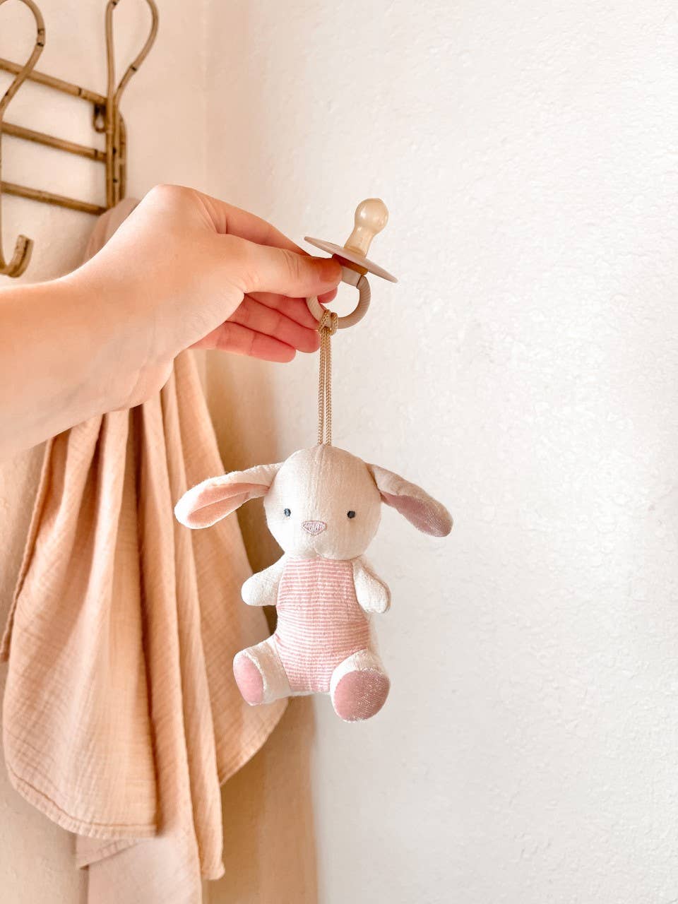 BEAR Bitzy Pal Natural Rubber Pacifier & Plush