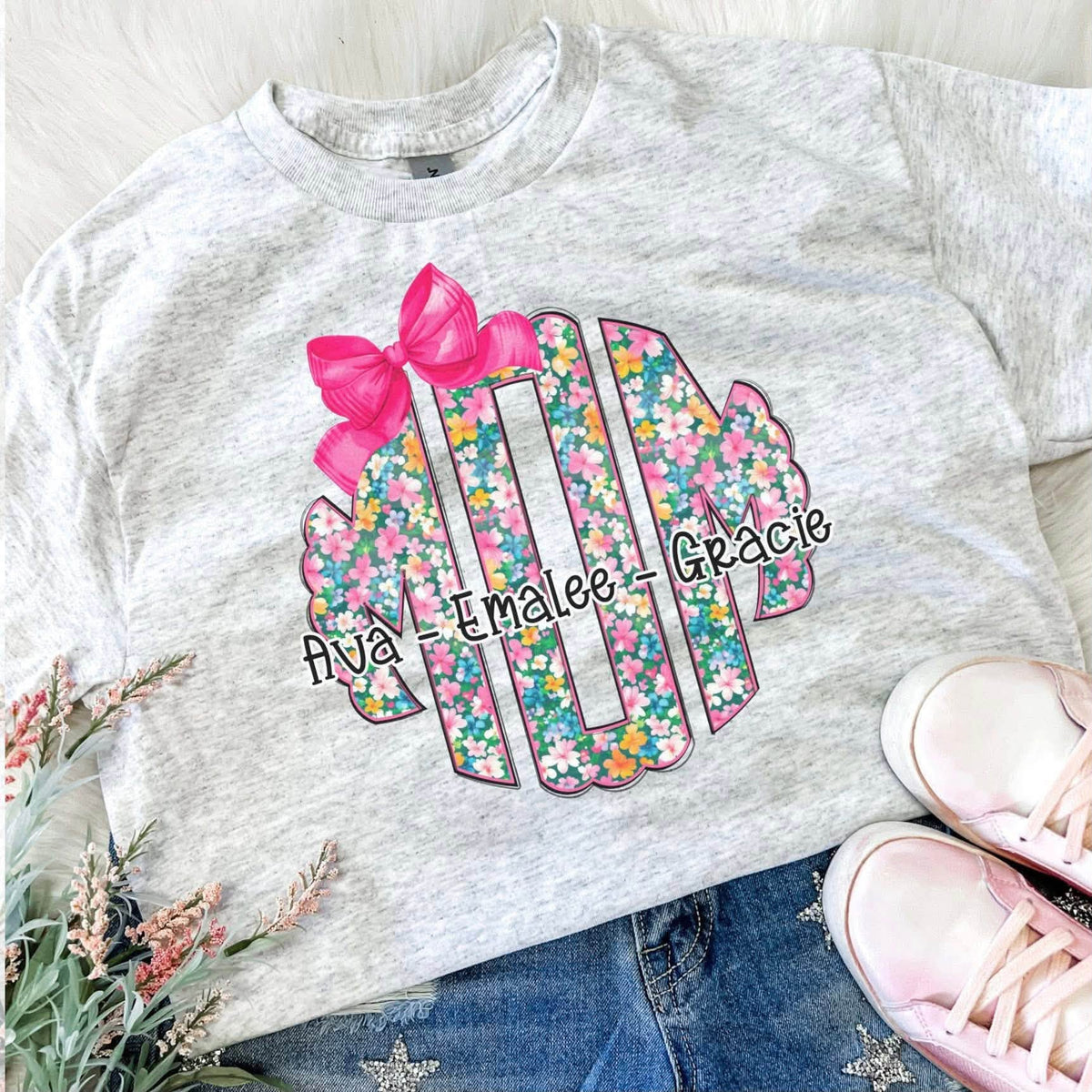 Blooms & Bows Mama Tee