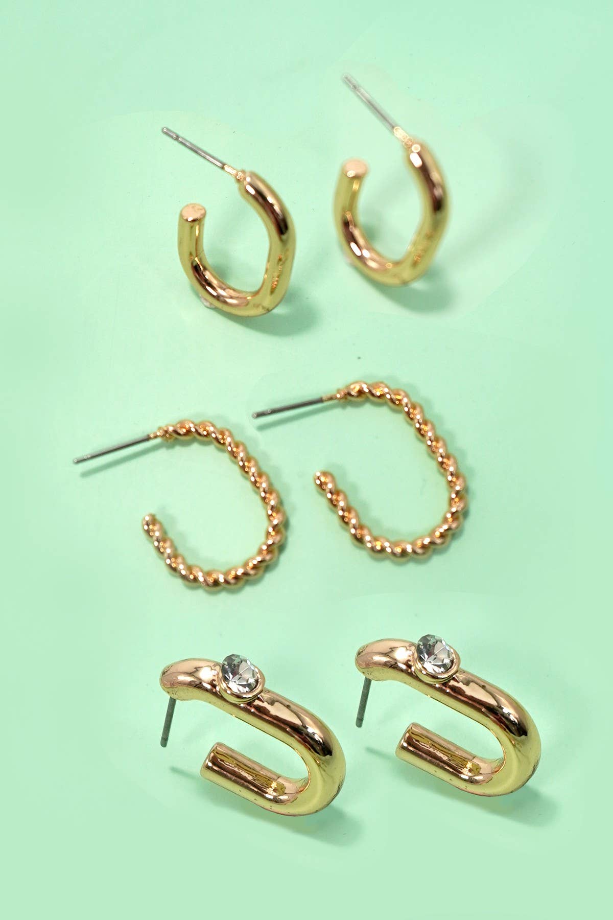 TRIO HUGGLE HOOP TITANIUM POST EARRINGS | 80E5808: GOLD